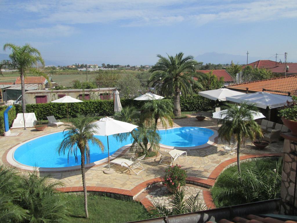 Complesso Turistico Ricettivo L'Oasi Del Golfo Di Salerno Appartement Battipaglia Buitenkant foto