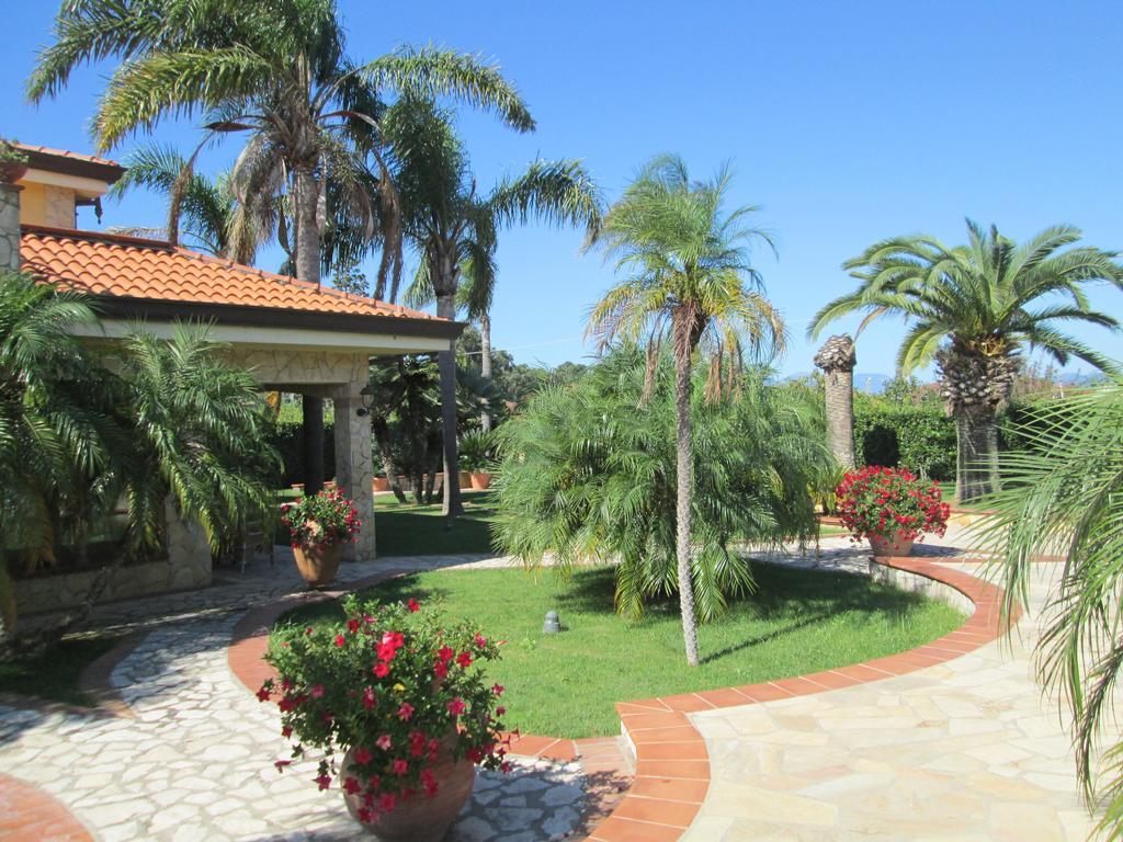 Complesso Turistico Ricettivo L'Oasi Del Golfo Di Salerno Appartement Battipaglia Buitenkant foto